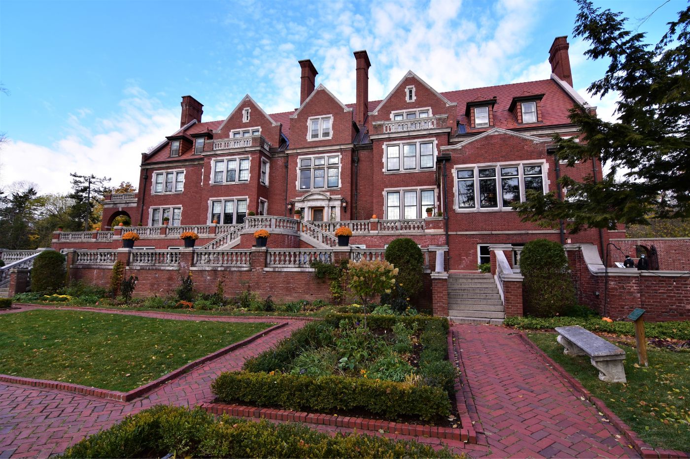 Glensheen Mansion Close Up - Places to Explore Duluth MN